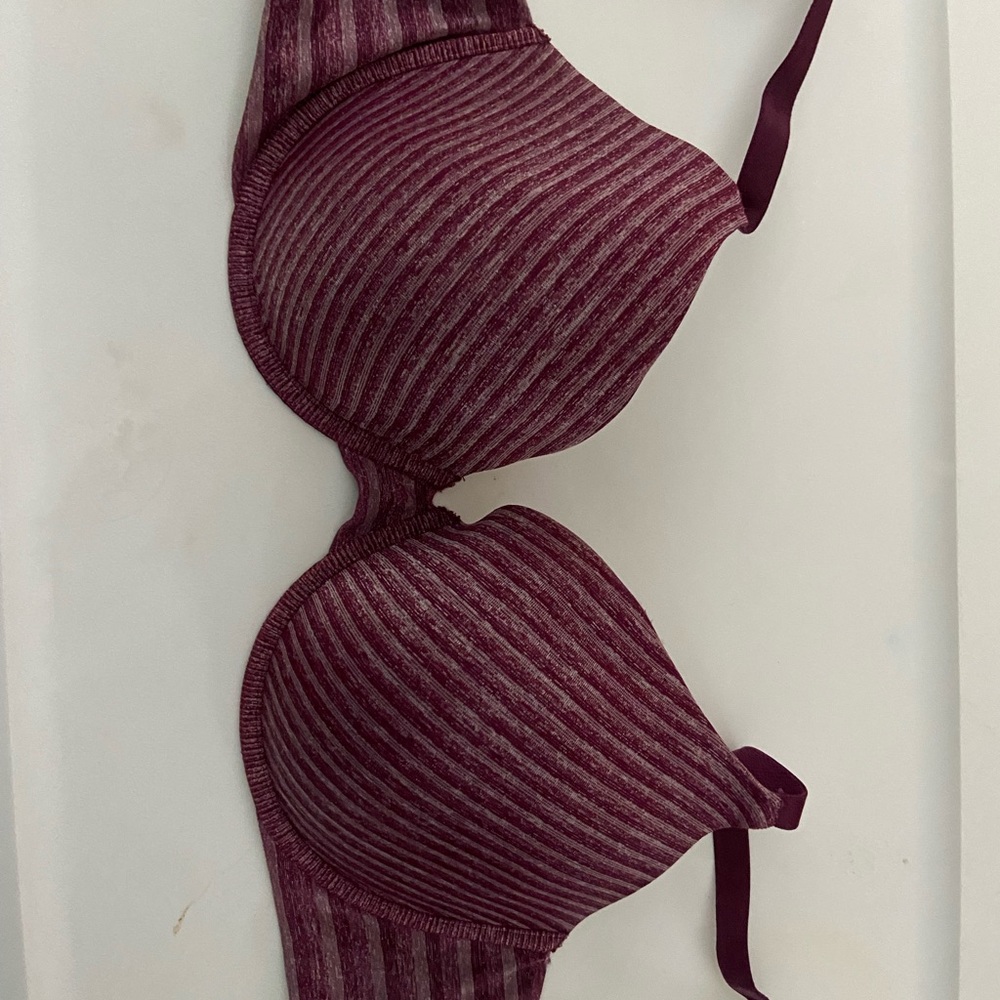 Victorias Secret • Bra • 34D